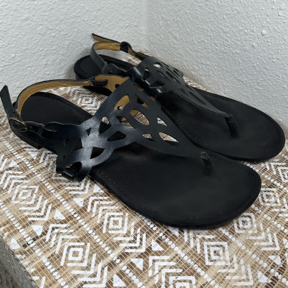 Nine West Cutout Sandals 😍 Leather 9.5 Flat - Picture 1 of 11
